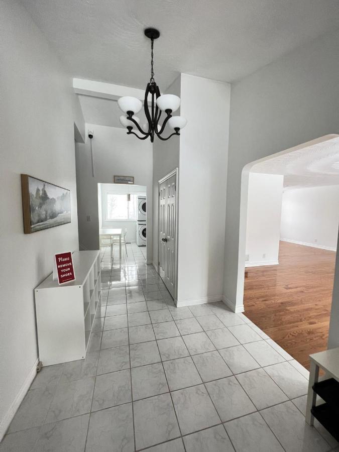 Letitia Heights !C Quiet And Modern Private Bedroom With Shared Bathroom Barrie Exterior foto