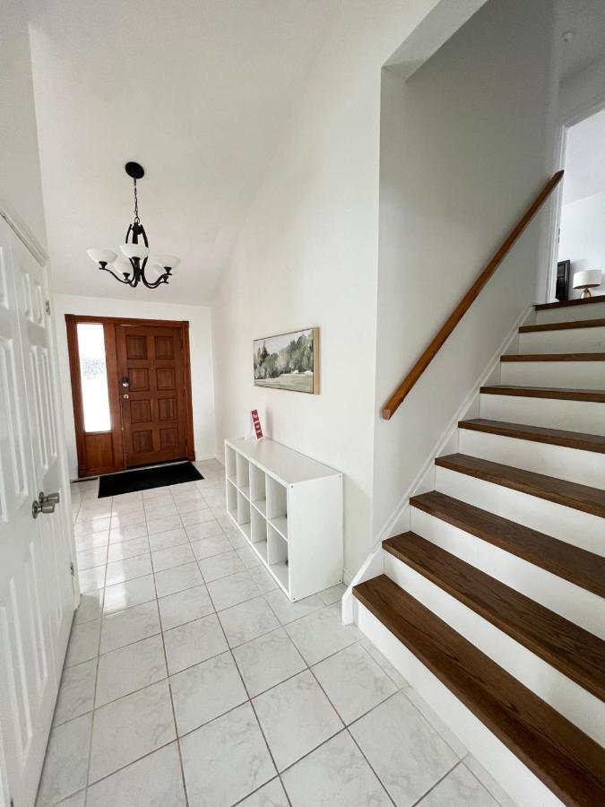 Letitia Heights !C Quiet And Modern Private Bedroom With Shared Bathroom Barrie Exterior foto